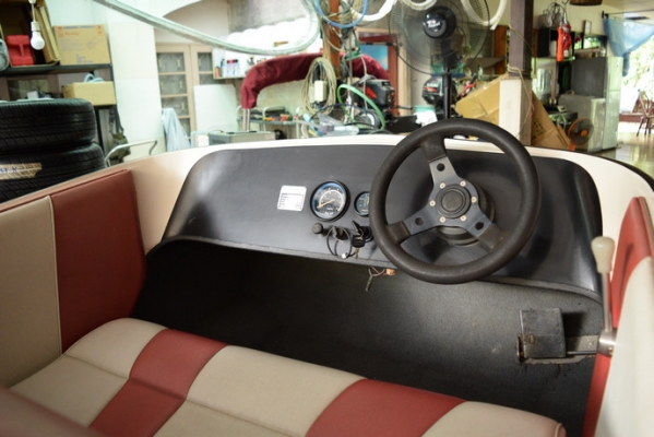 ขายเรือเร็ว ทรงสปอร์ต เครื่อง Jet suzuki 50 HP ของใหม่ครับ ขายเรือเร็ว ทรงสปอร์ต เครื่อง Jet suzuki 50 HP ของใหม่ครับ