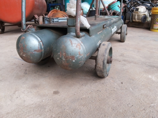 ถังพักลมสนาม แคปซูลคู่ iwata japan สวยงาม ถังพักลมสนาม แคปซูลคู่ iwata japan สวยงาม