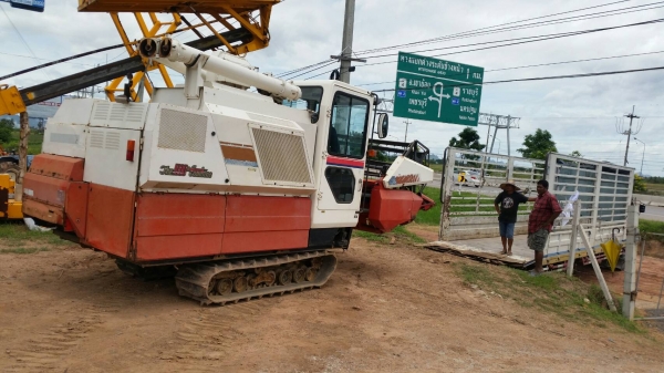 tractor-backhoe จัดส่งรถเกี่ยวข้าว หนวดกุ้ง ให้ลูกค้าไปอุดรครับ ขอบคุณมากครับ สนใจติดต่อสอบถามได้ 08 tractor-backhoe จัดส่งรถเกี่ยวข้าว หนวดกุ้ง ให้ลูกค้าไปอุดรครับ ขอบคุณมากครับ สนใจติดต่อสอบถามได้ 08