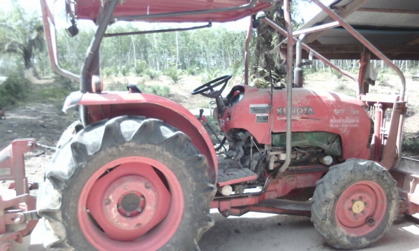 ขายรถไถคูโบต้า  L4708  เล่มทะเบียนพร้อม