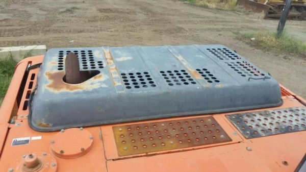 ขายครับ HITACHI zx200-1 เครื่องดี ปั๊มดี เอวแน่น โซ่หนา ระบบไฟฟ้าครบ พร้อมใช้งาน ไมล์ชม 10,xxx เอกสารอินวอยซ์