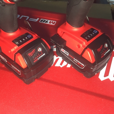 สว่านไร้สายแบ็ต5แอมป์ Model 2016 Milwaukee 2796-22 เชื่อมต่อมือถือได้ สว่านไร้สายแบ็ต5แอมป์ Model 2016 Milwaukee 2796-22 เชื่อมต่อมือถือได้