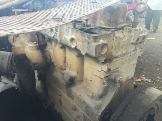 2ลูก..เครื่ิองยนต์เก่าเสีย..ISUZU 6SD1..240แรงและเครื่องรถตักCAT380.. 2ลูก..เครื่ิองยนต์เก่าเสีย..ISUZU 6SD1..240แรงและเครื่องรถตักCAT380..