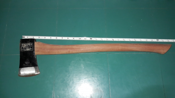 ขายขวานเสือ2ปอน HULT'S CELEBRATED AXES. MADE IN SWEDEN.