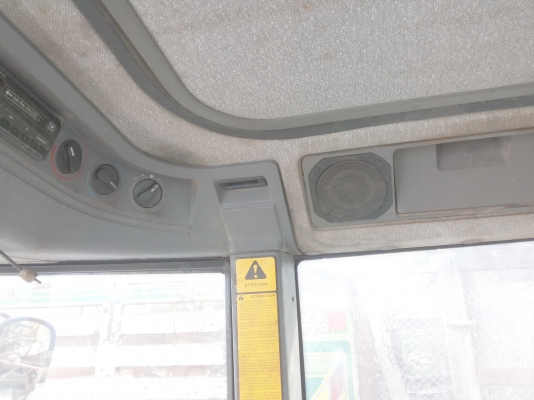 FORD 7840 SL 2 เพลา 6 สูบ คานหน้าคาราโร่ 540000บ. FORD 7840 SL 2 เพลา 6 สูบ คานหน้าคาราโร่ 540000บ.