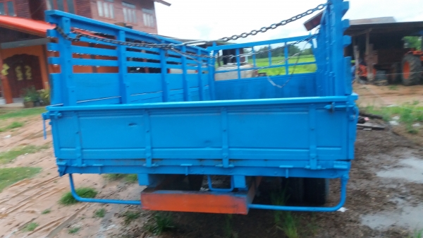 สาลี่หกล้อ สาลี่หกล้อ