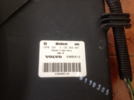 พัดลมไฟฟ้า VOLVO V70 S60 S80 เก่าญี่ปุ่นเเท้สภาพดี พัดลมไฟฟ้า VOLVO V70 S60 S80 เก่าญี่ปุ่นเเท้สภาพดี