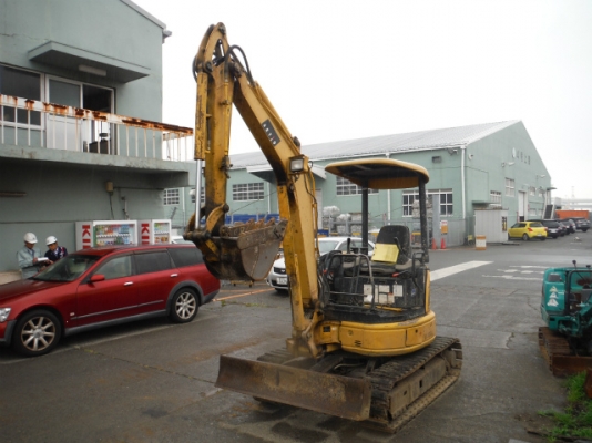 ขายรถขุด KOMATSU PC30MR-2 ปุ๋ยคะ 085-0221939