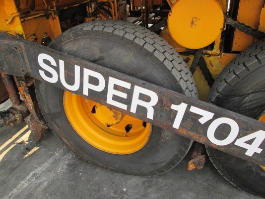 ขายรถปูยาง VOGELE SUPER1704 ปุ๋ย 085-0221939