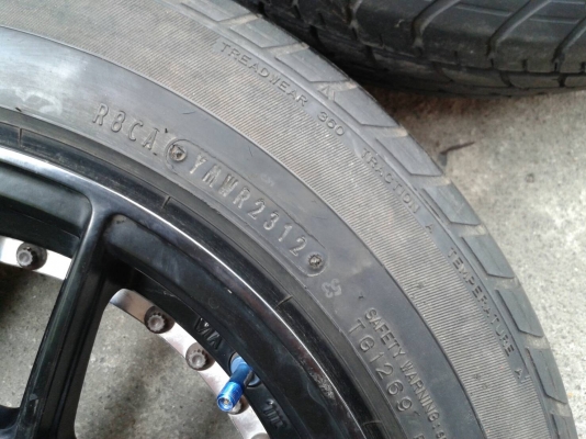 ขอบ15นิ้ว4รู100/114 พร้อมยาง สวยๆ 4 ล้อ ราคา 7500 บาท ขอบ15นิ้ว4รู100/114 พร้อมยาง สวยๆ 4 ล้อ ราคา 7500 บาท