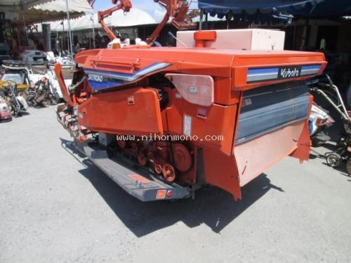 ขาย รถเกี่ยวข้าวนั่งขับ KUBOTA   R1-171A  รหัสสินค้า : 80903923  Tel.086-8150487   Line ID: nihonmono