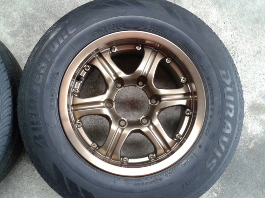 ขอบ15นิ้ว6รู พร้อมยาง สวยๆ 4 ล้อ ราคา 6500 บาท