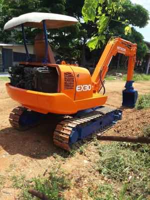 รถแบคโฮ EX 30