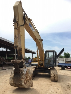 ขายรถขุด KOBELCO SK200 มาคทรี เก่านอก ขายรถขุด KOBELCO SK200 มาคทรี เก่านอก