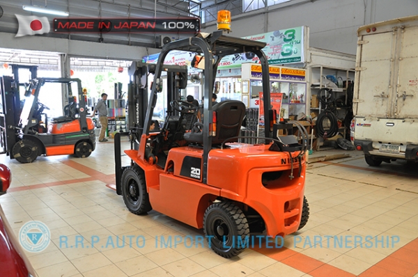 ขายรถโฟล์คลิฟท์มือสอง NISSAN รุ่น PJ02-301694 ราคา 195,000 บาท นำเข้าจากประเทศญี่ปุ่น 100\% ไม่เคยใช้งานในไทย