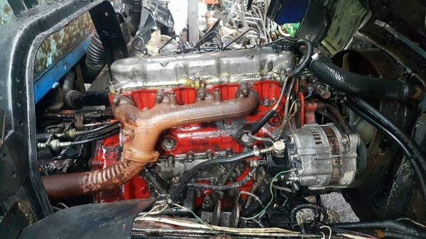 6ล้อKM310 เครื่อง1W 117แรง ว่างหัวไหม่ล่งเล่มแล้วเอกสารครบ