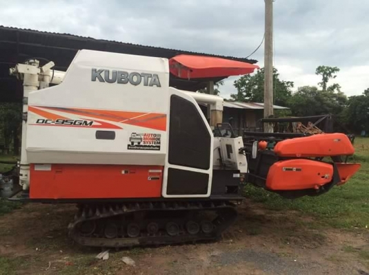 ขายรถเกี่ยวข้าว KUBOTA DC95GM ปี56 ใช้งาน1732ชั่วโมง รถสวยสภาพดีมาก ใบแท็คใหม่ทั้ง2ข้าง เครื่องดีปั้มดีพร้อมลุยงาน เอกสารเล่มทะเบียนพร้อมโอน ราคา650,000 สนใจโทร 090-8588220คุณนะ 093-3258446คุณบิว หรือเข้าดูสินค้าอื่นๆได้ที่ www.narong2truck.com หรือ www.t