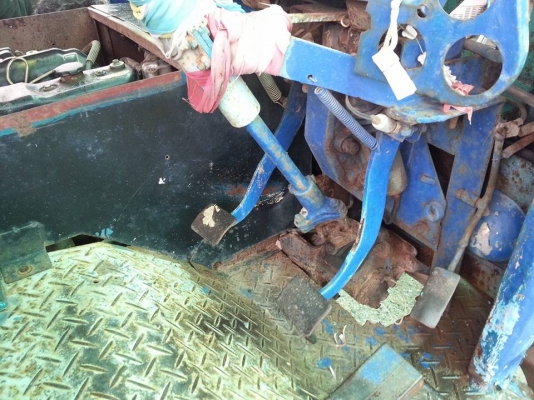 คุณแต๋น 6 ล้อดั้ม เครื่องอีสุสุ 100 แรง 4JG2  มีเกียร์สโล