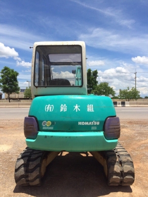 ขายรถแบคโฮ KOMATSU PC45-7 คอลโทรลสั้น ปั้มนิ้ว รถนอกนำเข้าเอง สภาพสวยพร้อมใช้งาน มีVDOการทำงานครับ