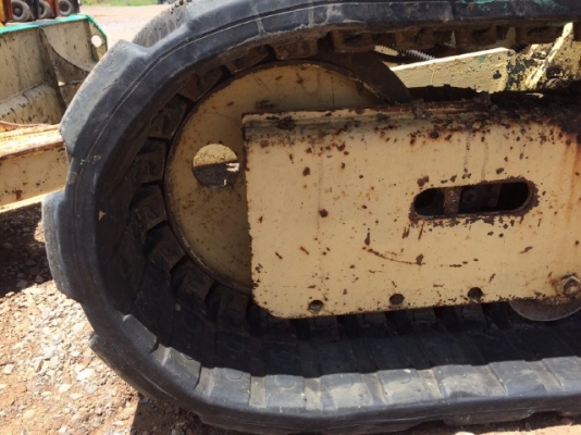 ขายรถแบคโฮ KOMATSU PC45-7 คอลโทรลสั้น ปั้มนิ้ว รถนอกนำเข้าเอง สภาพสวยพร้อมใช้งาน มีVDOการทำงานครับ