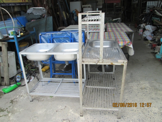 ขายถูกๆครับ  อุปกรณ์ร้านอาหาร  สนใจ 081-585-6957