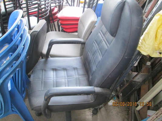 ขายถูกๆครับ  อุปกรณ์ร้านอาหาร  สนใจ 081-585-6957