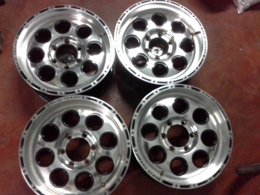 ขายแม็ก 17 x 8 นิ้วลายหยดน้ำ off 20 สภาพสวยครับ