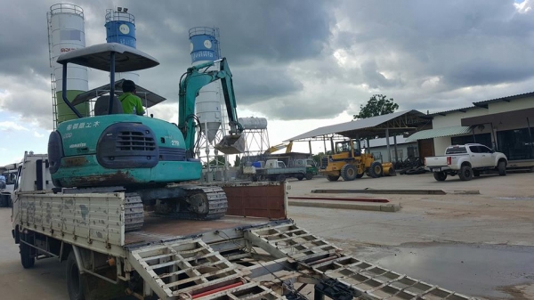 ขายรถขุดแบ็คโค KOMATSU PC27R-8 ปั๊มแรง เอกสารใบอินวอยซ์ เอวแน่นบูมสวย พร้อมใช้ดันหน้าทำงานเร็ว ช่วงล่างดี ขายรถขุดแบ็คโค KOMATSU PC27R-8 ปั๊มแรง เอกสารใบอินวอยซ์ เอวแน่นบูมสวย พร้อมใช้ดันหน้าทำงานเร็ว ช่วงล่างดี