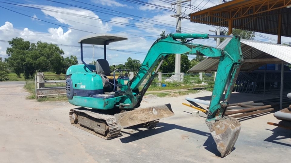 ขายรถขุดแบ็คโค KOMATSU PC27R-8 ปั๊มแรง เอกสารใบอินวอยซ์ เอวแน่นบูมสวย พร้อมใช้ดันหน้าทำงานเร็ว ช่วงล่างดี