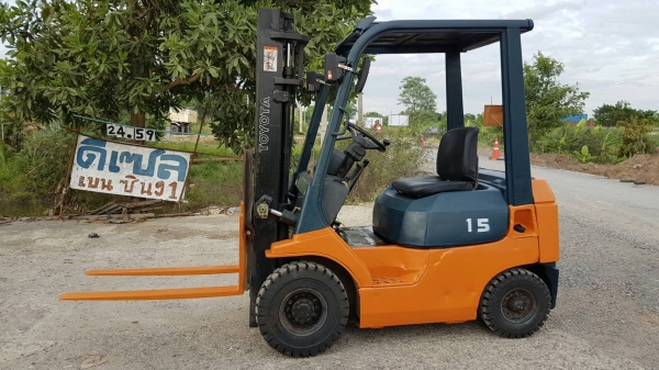 ขายด่วนรถยก TOYOTA 7FGยก1.5ตันยกสูงได้3เมตรเคื่องตัวใหม่4Yยางตัน4เส้นรถนอกเพิ่งเข้ามายังไม่เคยใช้งานในเมืองไทยเลย=รุ่นใหม่ขายถูกๆๆ