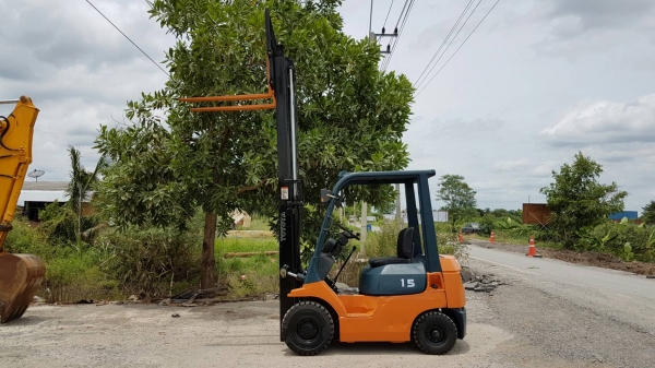 ขายด่วนรถยก TOYOTA 7FGยก1.5ตันยกสูงได้3เมตรเคื่องตัวใหม่4Yยางตัน4เส้นรถนอกเพิ่งเข้ามายังไม่เคยใช้งานในเมืองไทยเลย=รุ่นใหม่ขายถูกๆๆ