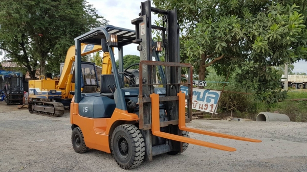 ขายด่วนรถยก TOYOTA 7FGยก1.5ตันยกสูงได้3เมตรเคื่องตัวใหม่4Yยางตัน4เส้นรถนอกเพิ่งเข้ามายังไม่เคยใช้งานในเมืองไทยเลย=รุ่นใหม่ขายถูกๆๆ