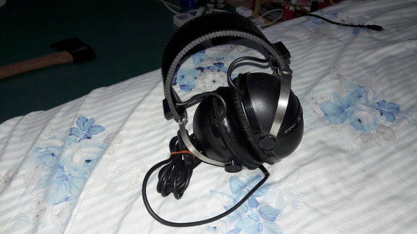 ขายหูฟังหนังPIONEER ใหม่เก่าเก็บฟองน้ำด้านในหูฟังไม่มี ขายหูฟังหนังPIONEER ใหม่เก่าเก็บฟองน้ำด้านในหูฟังไม่มี