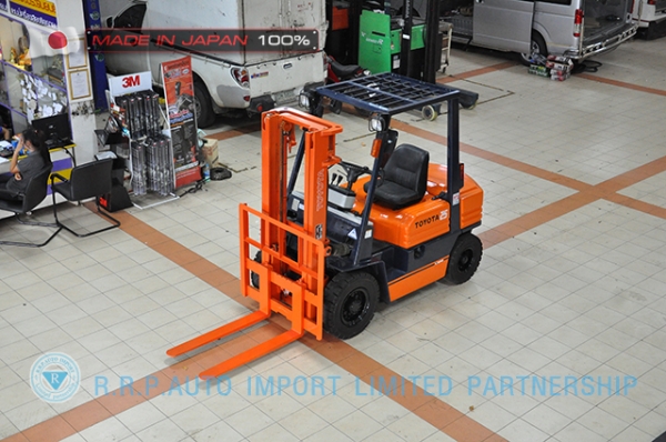 ขายรถโฟล์คลิฟท์มือสอง TOYOTA รุ่น 5FG25-11060 ราคา 225,000 บาท สภาพเดิมจากญี่ปุ่นจากประเทศญี่ปุ่น ไม่เคยใช้งานในไทย