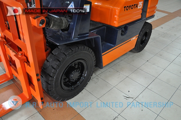 ขายรถโฟล์คลิฟท์มือสอง TOYOTA รุ่น 5FG25-11060 ราคา 225,000 บาท สภาพเดิมจากญี่ปุ่นจากประเทศญี่ปุ่น ไม่เคยใช้งานในไทย