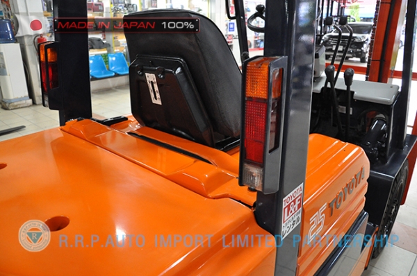 ขายรถโฟล์คลิฟท์มือสอง TOYOTA รุ่น 5FG25-11060 ราคา 225,000 บาท สภาพเดิมจากญี่ปุ่นจากประเทศญี่ปุ่น ไม่เคยใช้งานในไทย