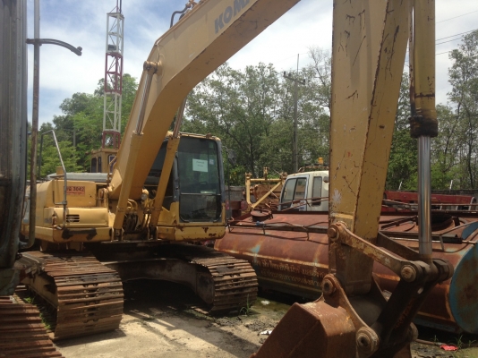 ขาย 1,090,000 KOMATSU pc 200-7 เล่มทะเบียน เครื่องดี ปั้มแรง ช่วงล่างดี รถจอดต้องเช็ค กล่องหาย 090-772-3710 090-772-3708 ขาย 1,090,000 KOMATSU pc 200-7 เล่มทะเบียน เครื่องดี ปั้มแรง ช่วงล่างดี รถจอดต้องเช็ค กล่องหาย 090-772-3710 090-772-3708