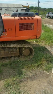 ขาย 1,295,000 HITACHI zx 200-1 เครื่องดี ปั๊มดี เอวแน่น โซ่หนา พร้อมใช้งานเอกสาร อินวอยส์  090-772-3710 090-772-3708