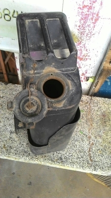 แกลลอนน้ำมัน 20L.ต้อนรับปี 60 ลดราคาให้ครับ 1,800บาท