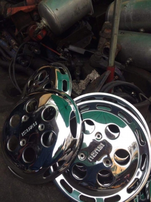 ขาย9900บาท หมวกแต่ง ของอีซุซูเดก้าของใหม่สวยๆ พร้อมอะไหล่แต่งอื่นๆอีกหลายรายการ