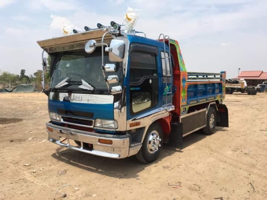 ขาย9900บาท หมวกแต่ง ของอีซุซูเดก้าของใหม่สวยๆ พร้อมอะไหล่แต่งอื่นๆอีกหลายรายการ