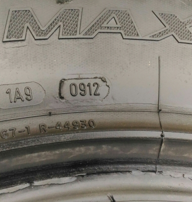 ขาย ยาง COOPER S/T Maxx 285/75/16 ครับ