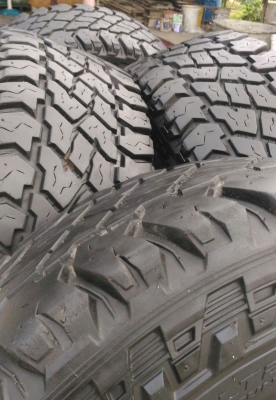 ขาย ยาง COOPER S/T Maxx 285/75/16 ครับ