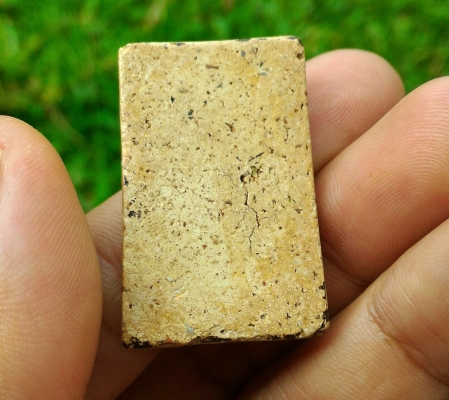 พระสมเด็จวัดระฆัง พิมพ์ใหญ่ V056 เนื้อสวยจัดๆ เม็ดสวยมวลสารเพียบ เนื้อหาควรค่าแก่การสะสม ได้มาจากนายทหารท่านหนึ่ง แต่เดิมนั้นเป็นกรอบเงิน