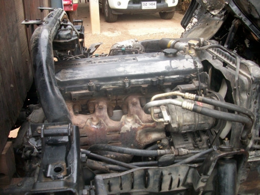 ขาย 6 ล้อ NPR 66 เครื่อง 135 แรง ยาว 5 เมตร พร้อมใสภาพสวย