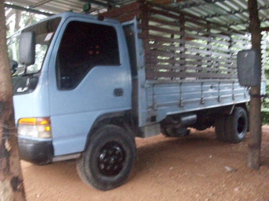 ขาย 6 ล้อ NPR 66 เครื่อง 135 แรง ยาว 5 เมตร พร้อมใสภาพสวย