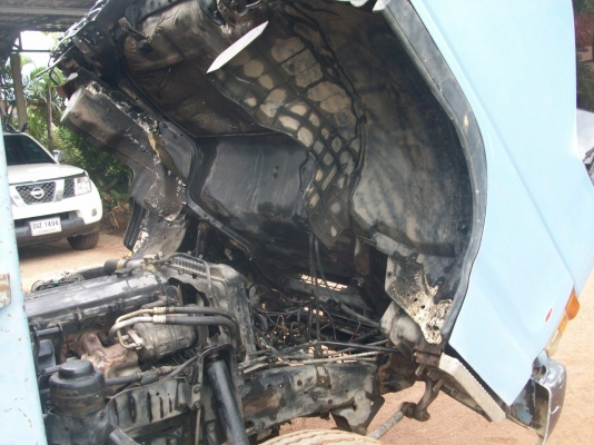 ขาย 6 ล้อ NPR 66 เครื่อง 135 แรง ยาว 5 เมตร พร้อมใสภาพสวย