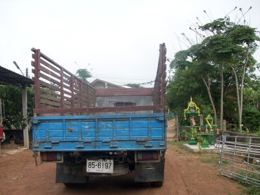 ขาย 6 ล้อ NPR 66 เครื่อง 135 แรง ยาว 5 เมตร พร้อมใสภาพสวย