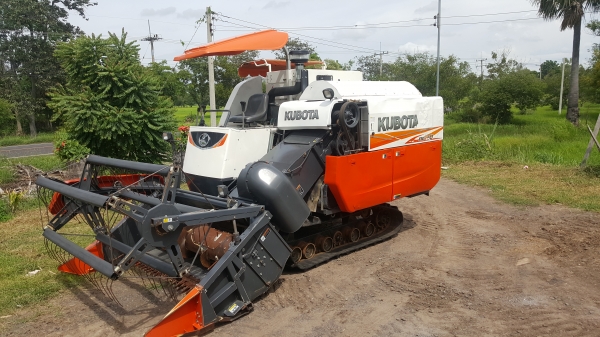 ลดสุดๆ429000 บาทขายด่วน!!Kubota DC70 ลดสุดๆ429000 บาทขายด่วน!!Kubota DC70