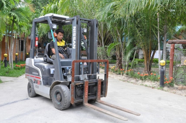 ขายFORKLIFT NISSAN P1F1รุ่นใหม่ล่าสุด งาสไลด์ (2ตัน)น้ำมัน+แก๊ส2ระบบ เสา3เมตร สวยเดิมจากญี่ปุ่น ยังไม่เคยใช้ในไทย 189,000เท่านั้น!!